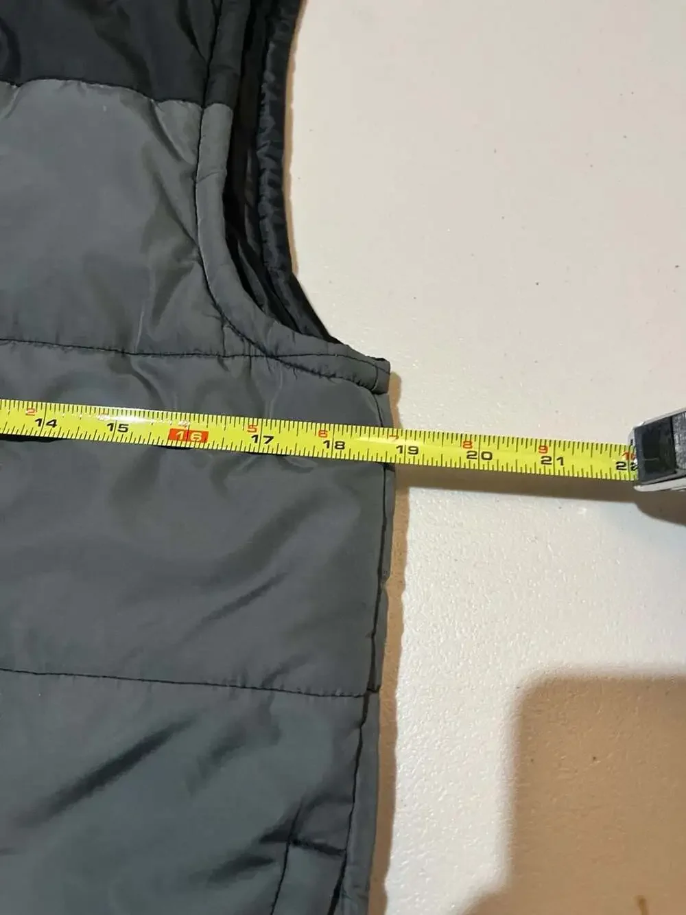 003-0062 Crown & Ivy youth  Black and Gray Colorblock Puffer Vest